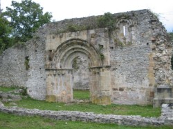 Portico de la Iglesia de San Pedro del Plecín